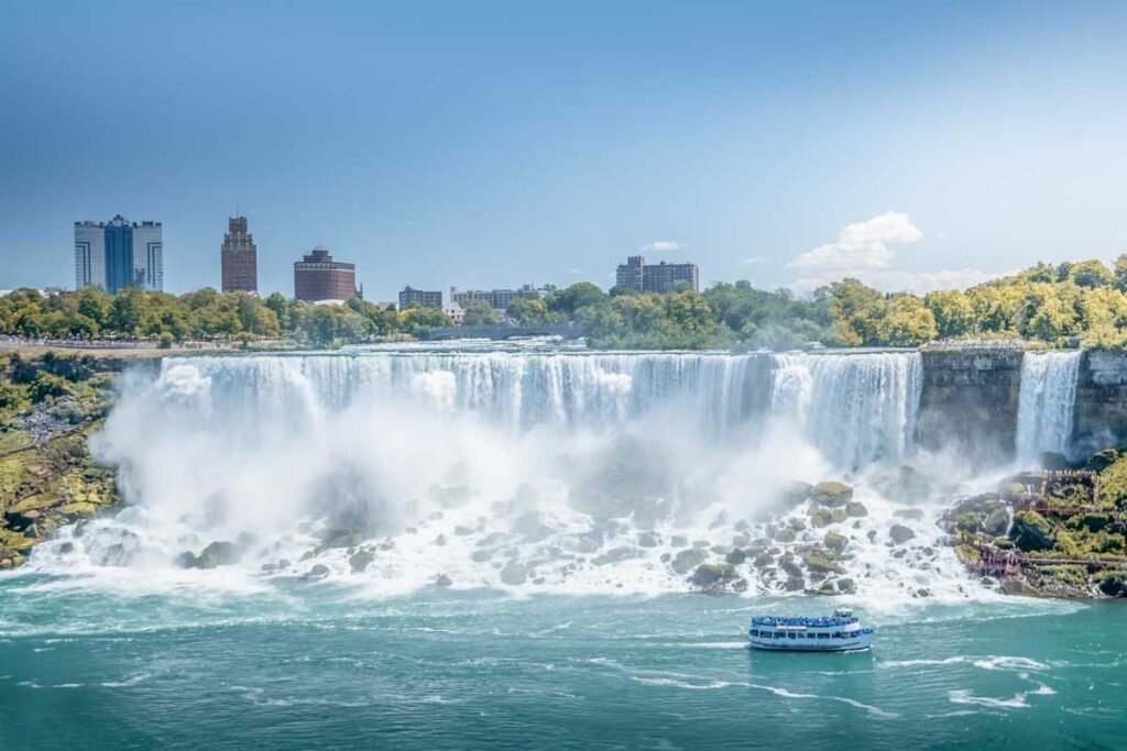 Fall in Toronto and Niagara Falls